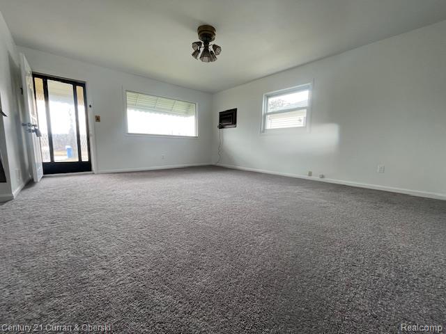 6564 N Waverly Street