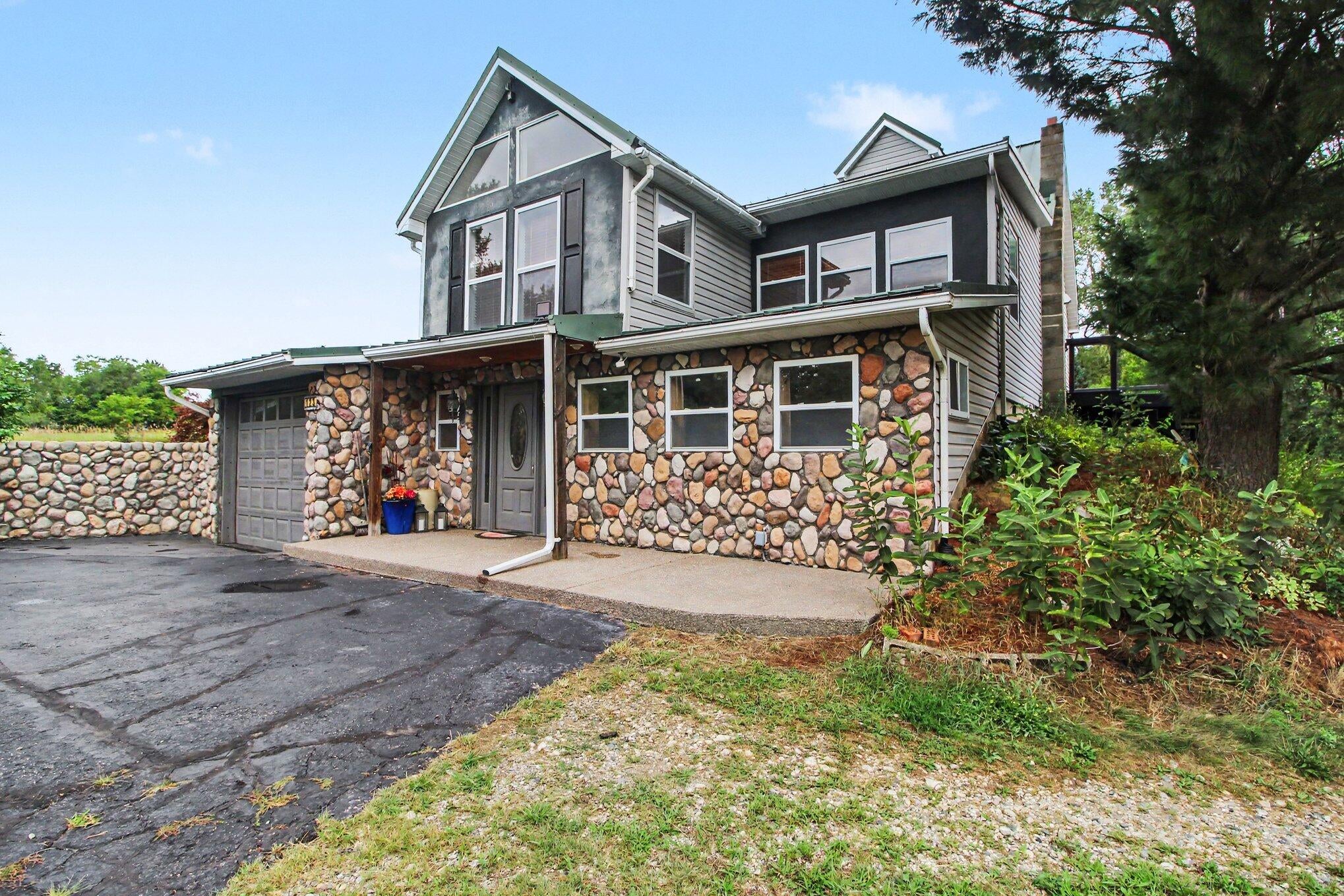 123 S Freer Road