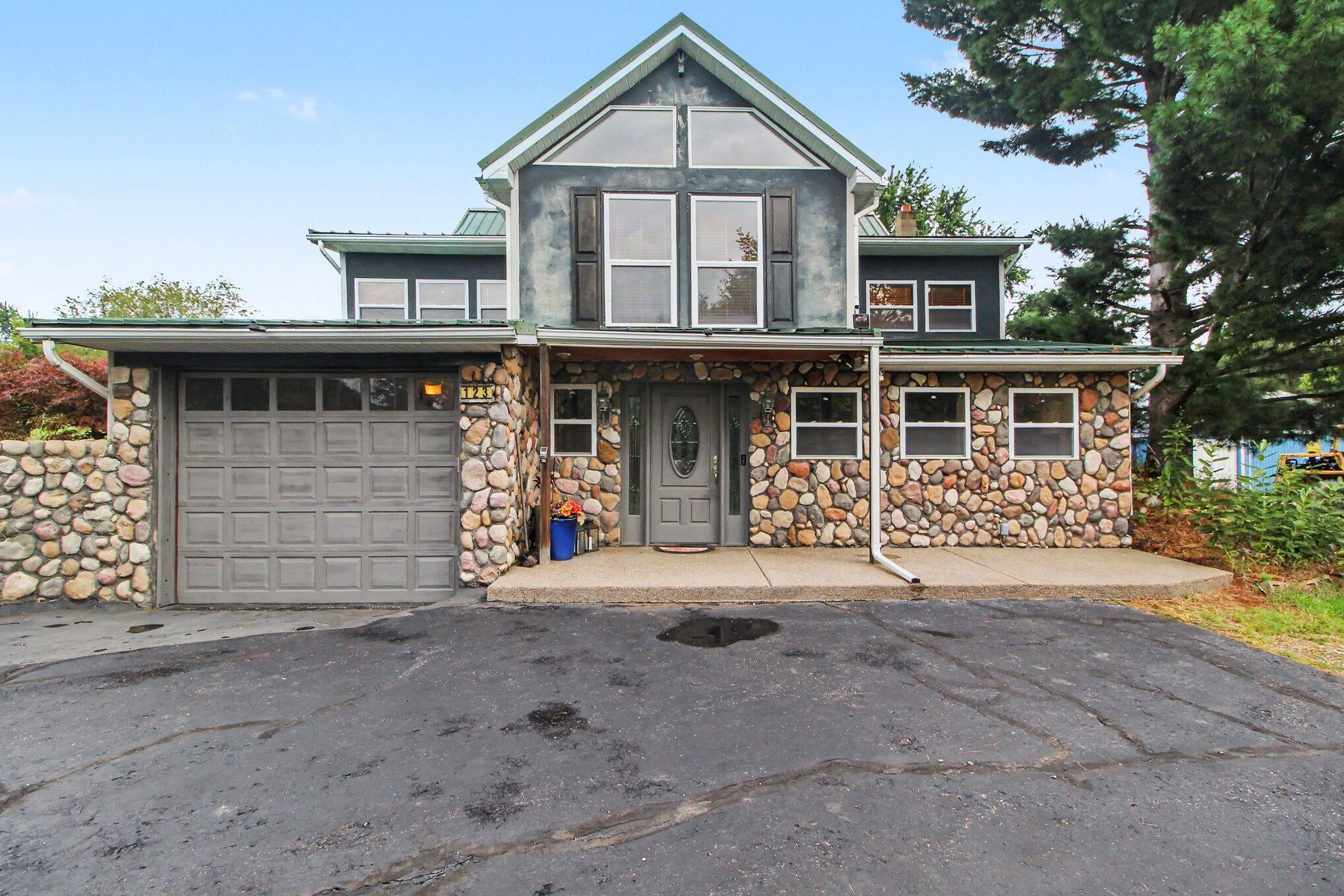 123 S Freer Road