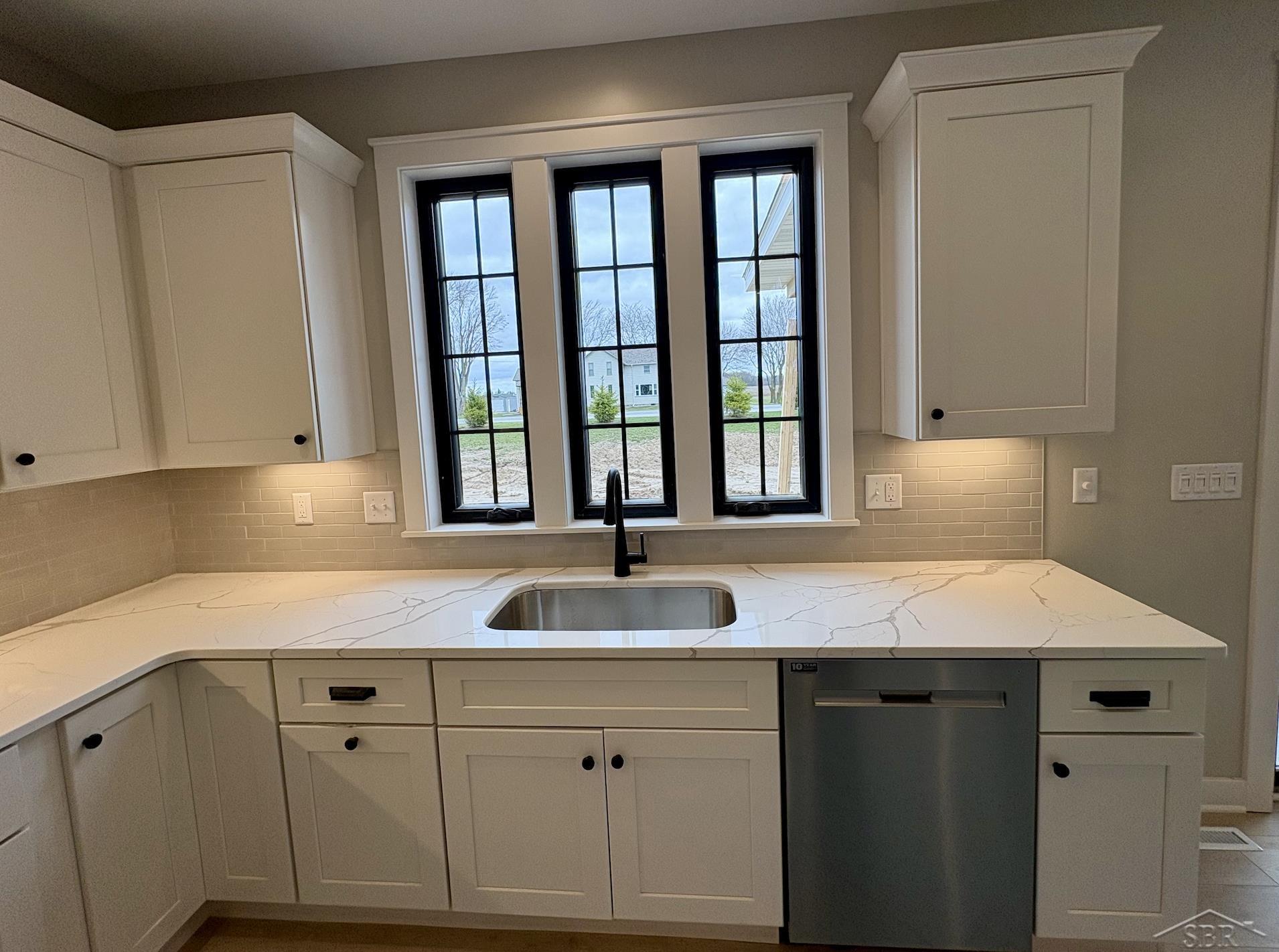 160 Queens Creek Drive