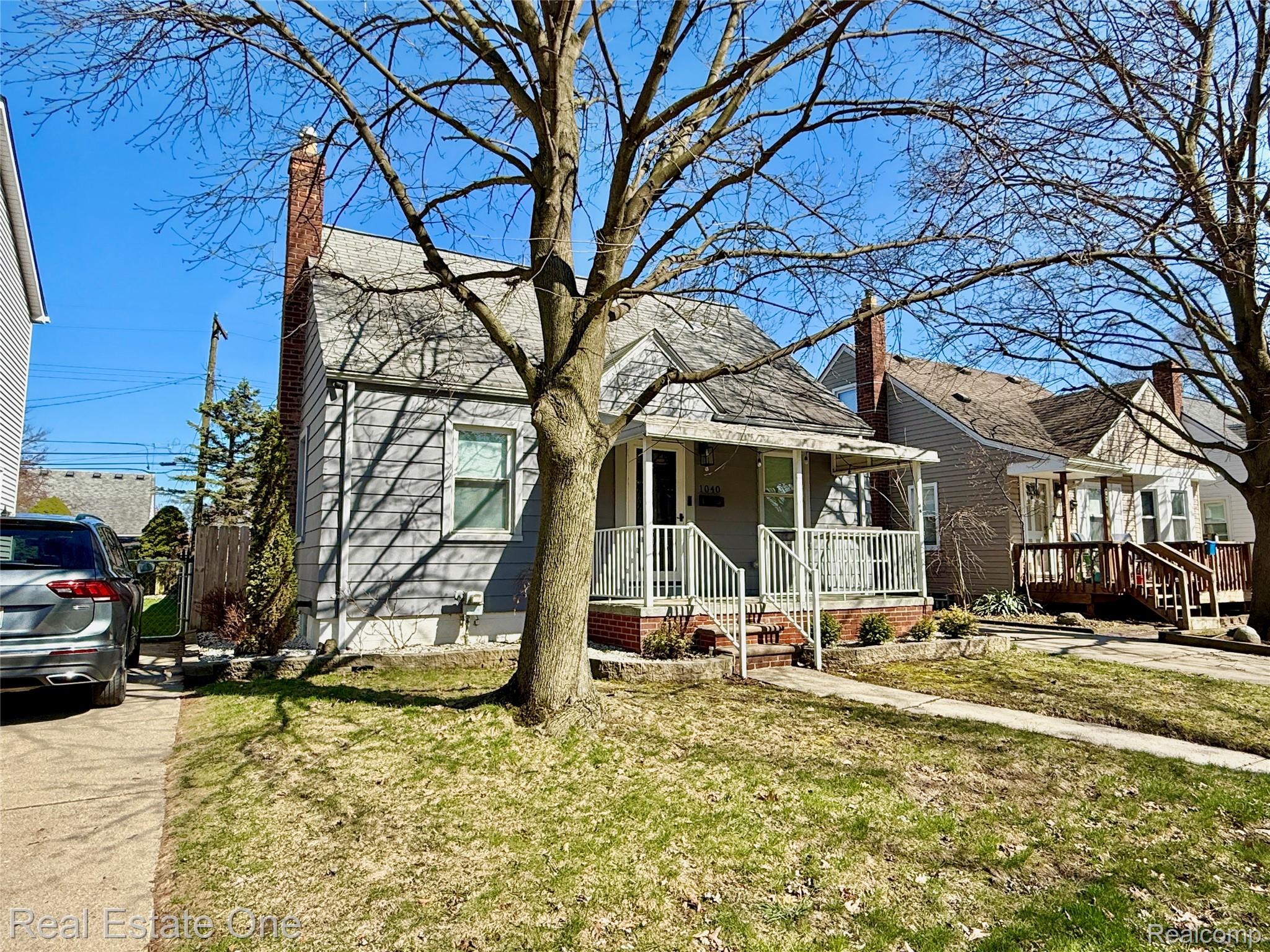 1040 Grove Avenue