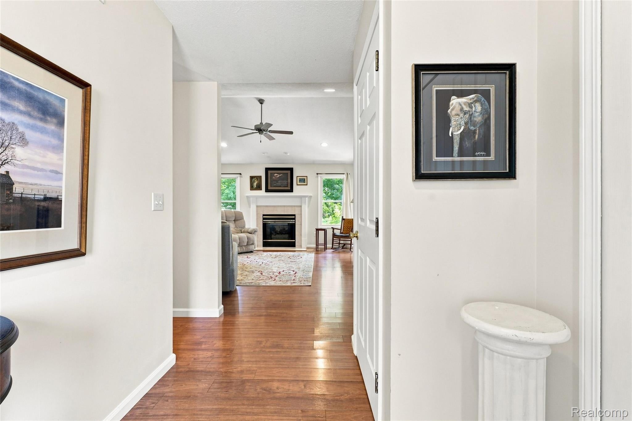 11106 W Glen