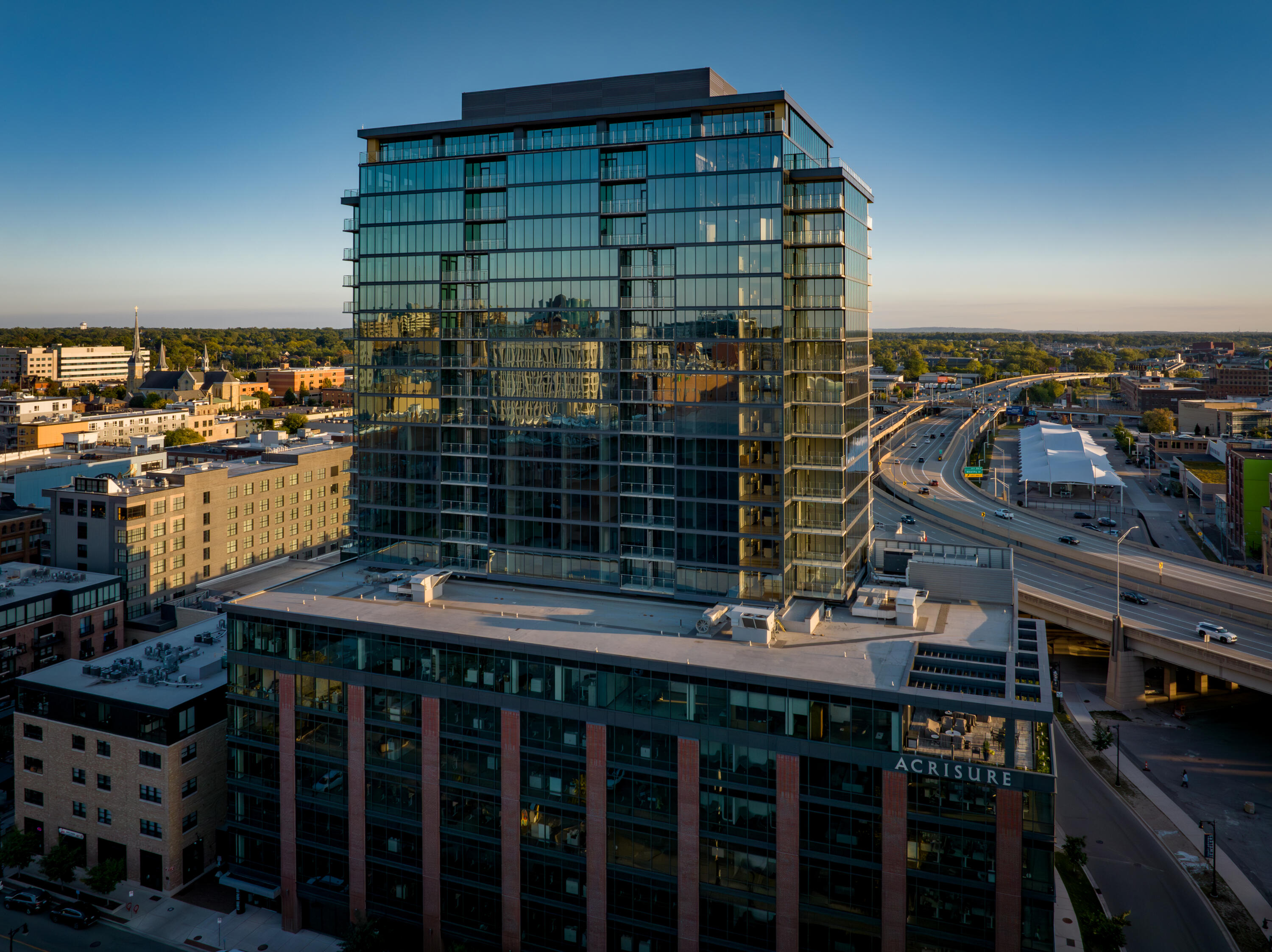 144 Oakes Street SW 2006