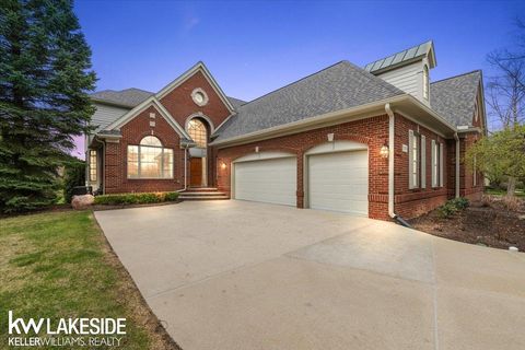 2879 Hastings Court Oakland Charter Township MI 48306