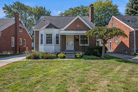 20886 Hunt Club Drive Harper Woods City MI 48225