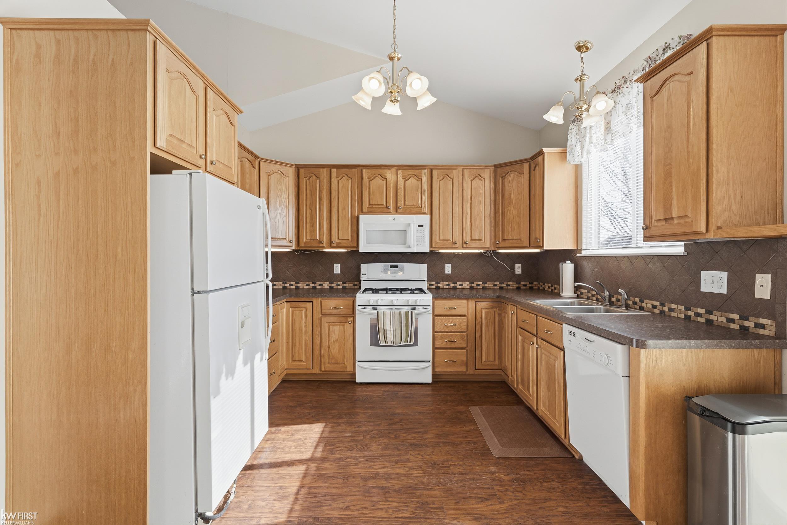 6251 Saint Charles Pass