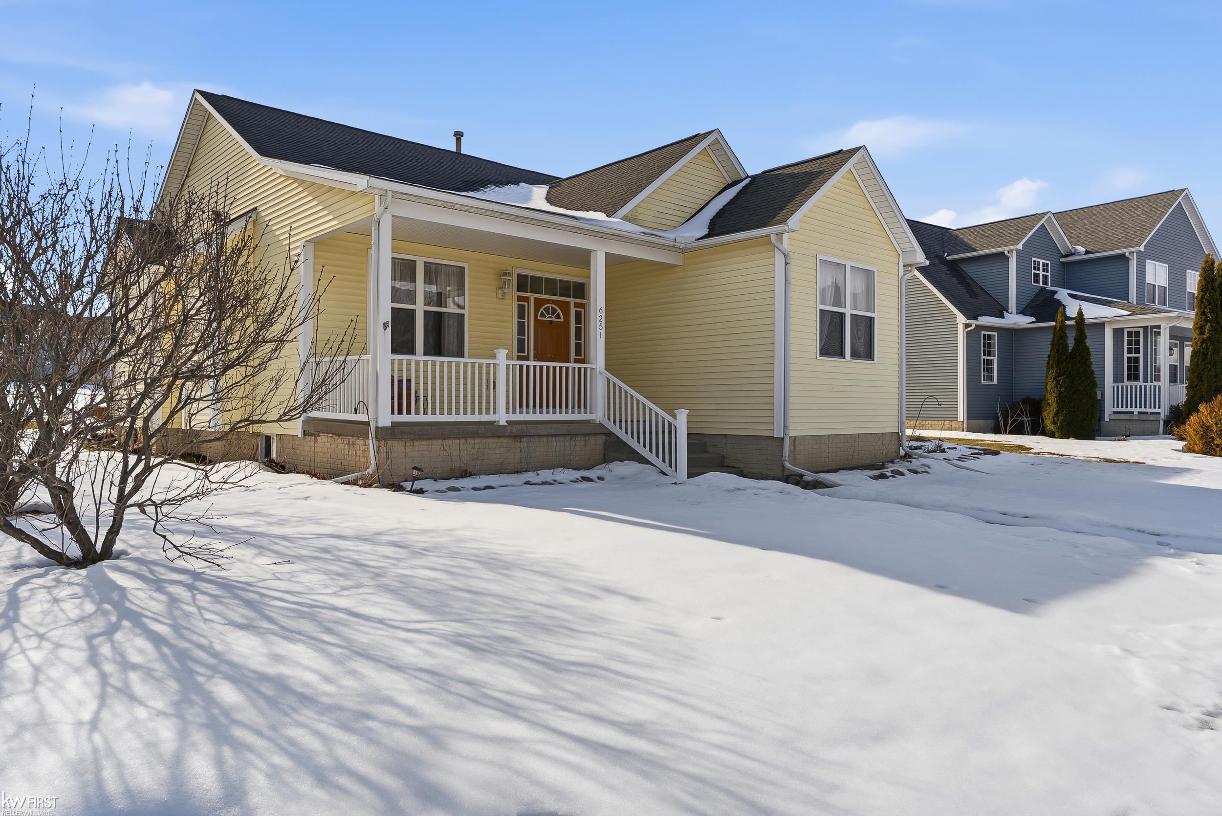 6251 Saint Charles Pass