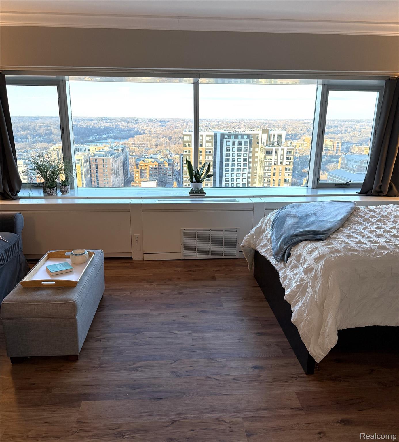 555 E William Street 25H