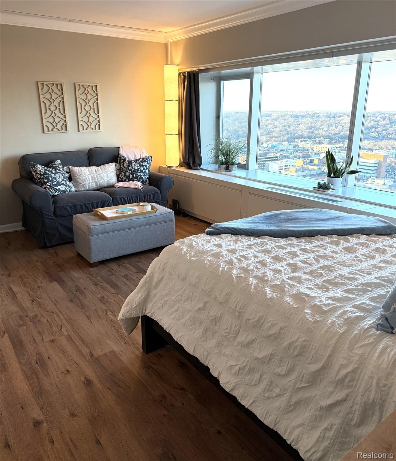 555 E William Street 25H