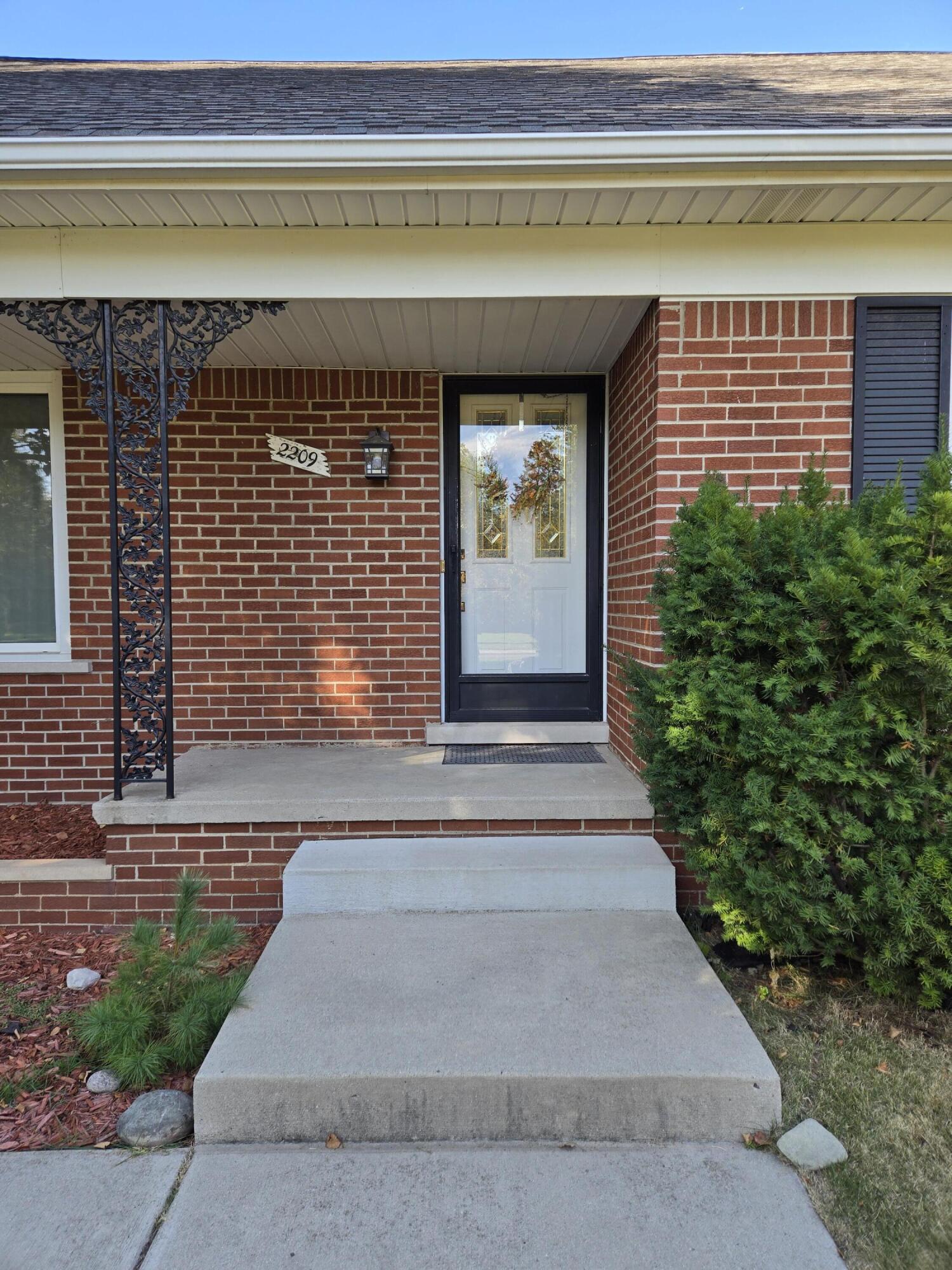 2209 Cromie Drive