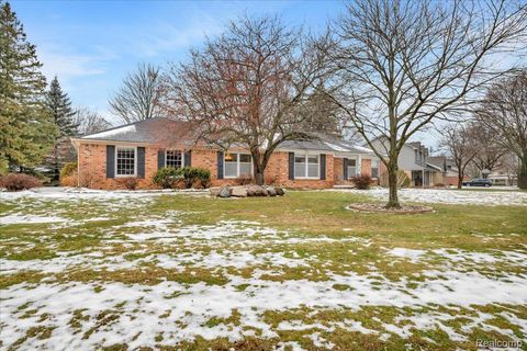 6091 Kings Shire Road Grand Blanc Charter Township MI 48439