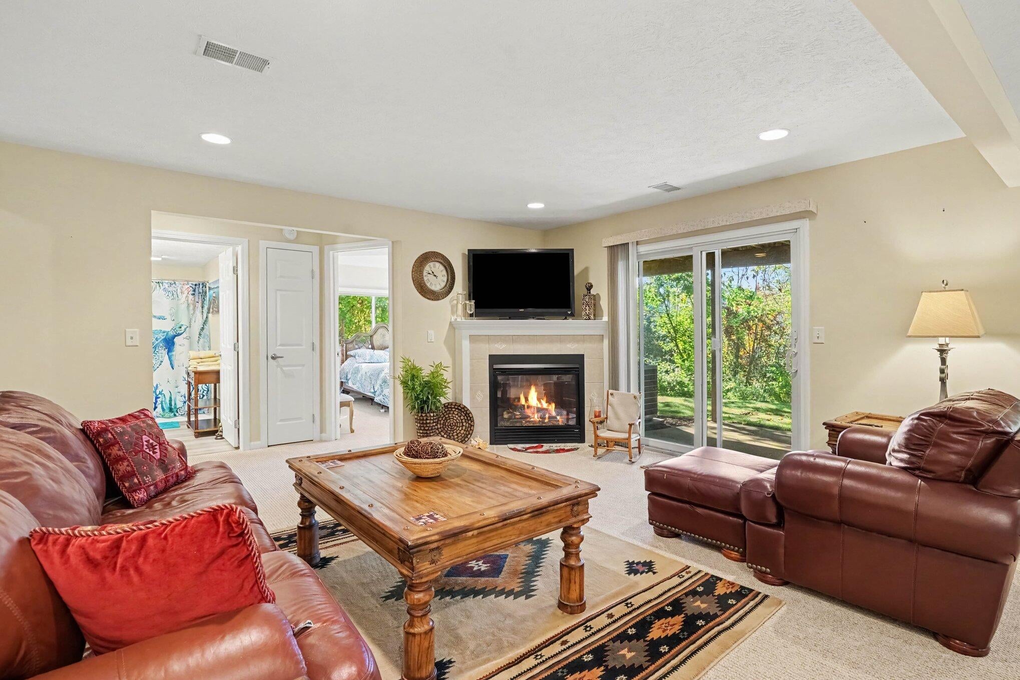 1538 Beechtree Cmns 13
