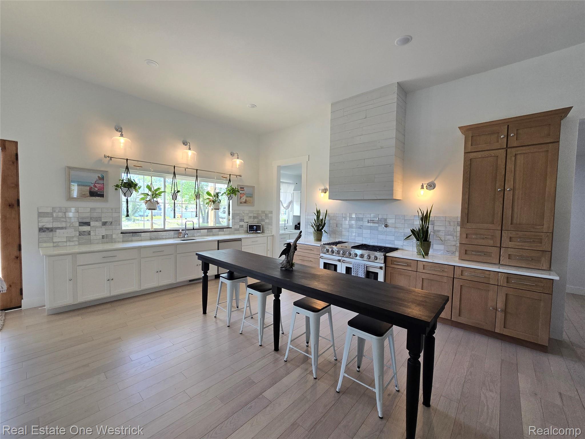 9236 River Road