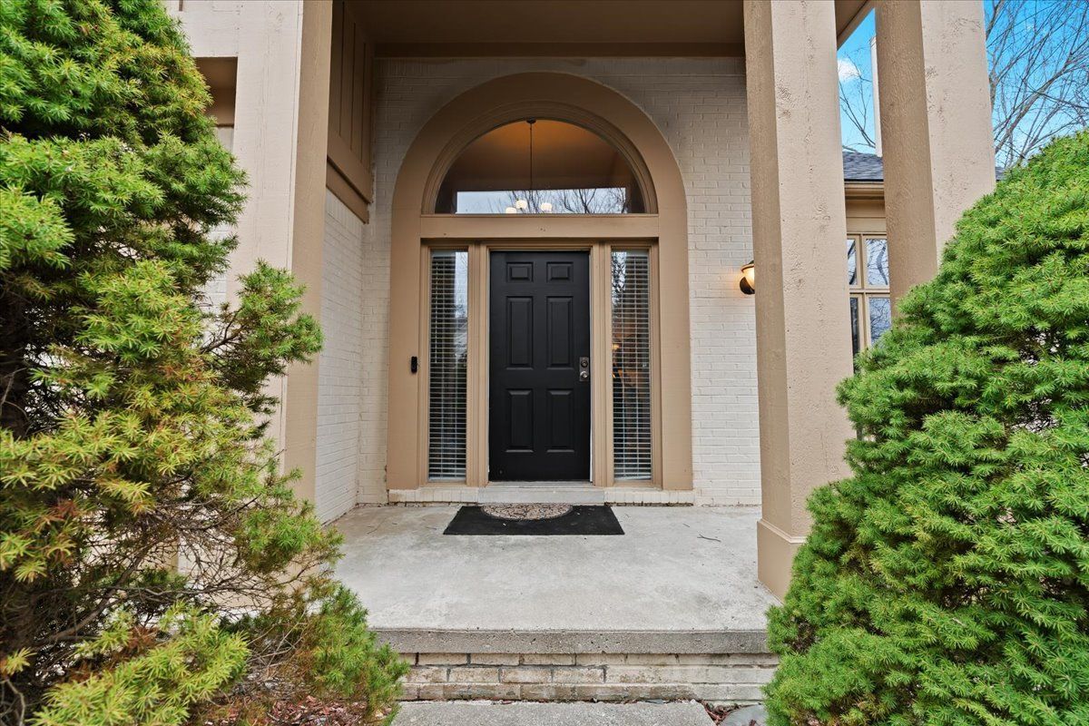 4759 MIRROR LAKE Drive