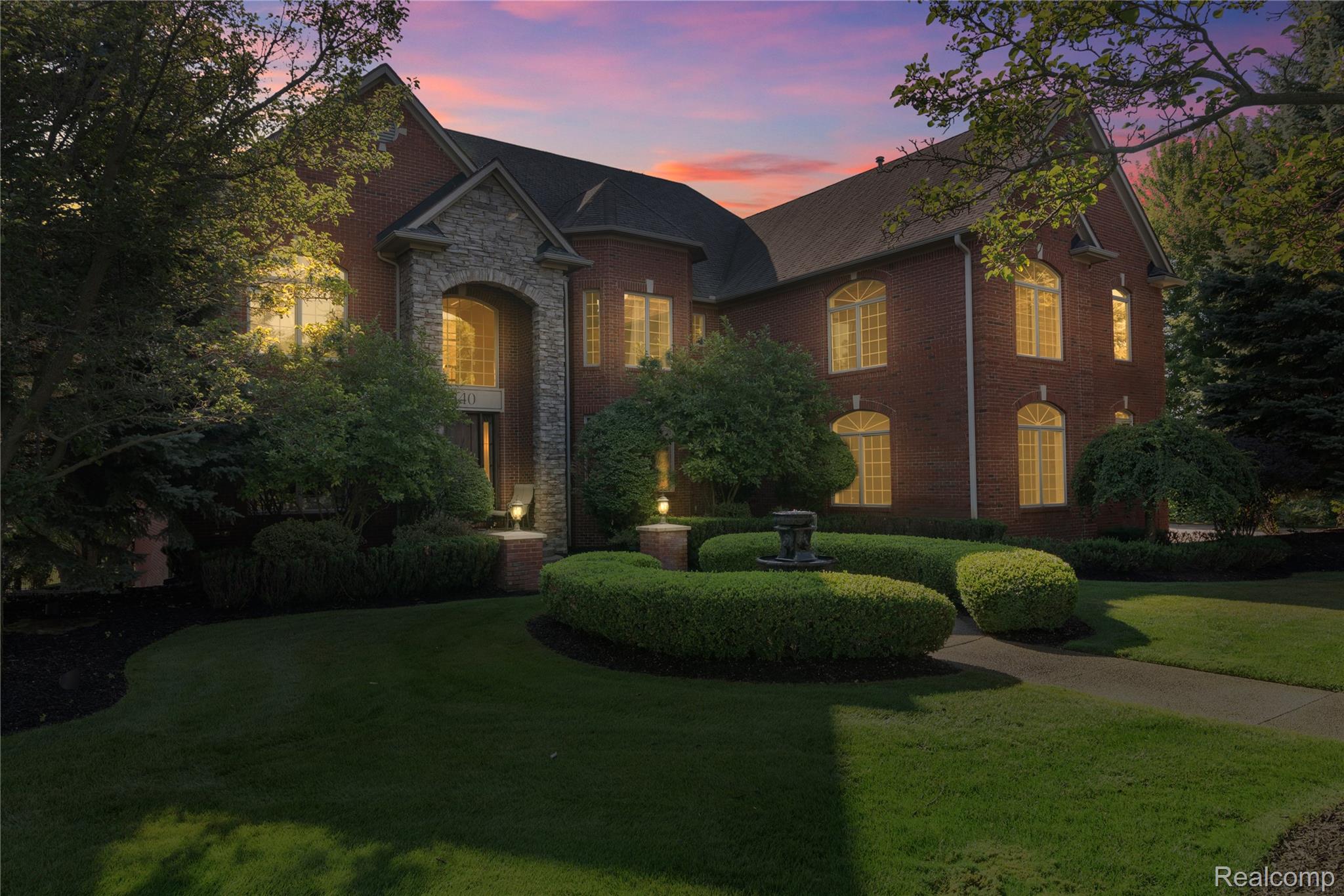 840 High View Court