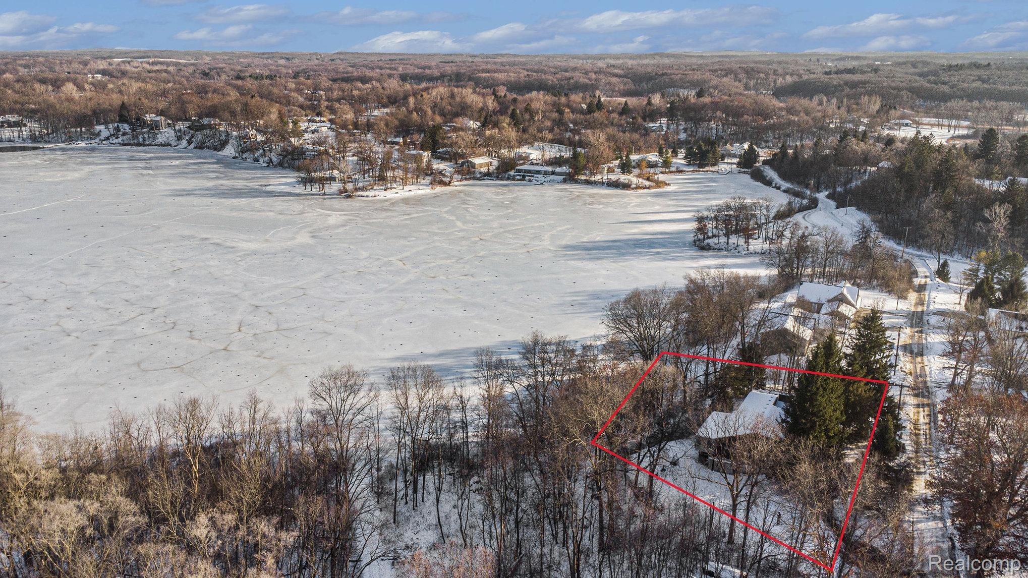 14325 Lakeshore Drive