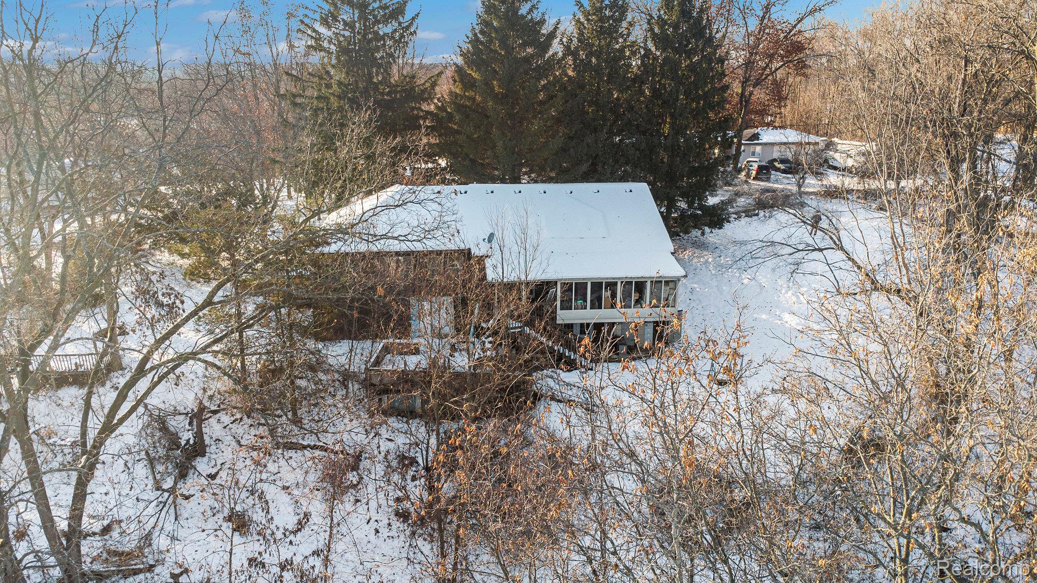 14325 Lakeshore Drive