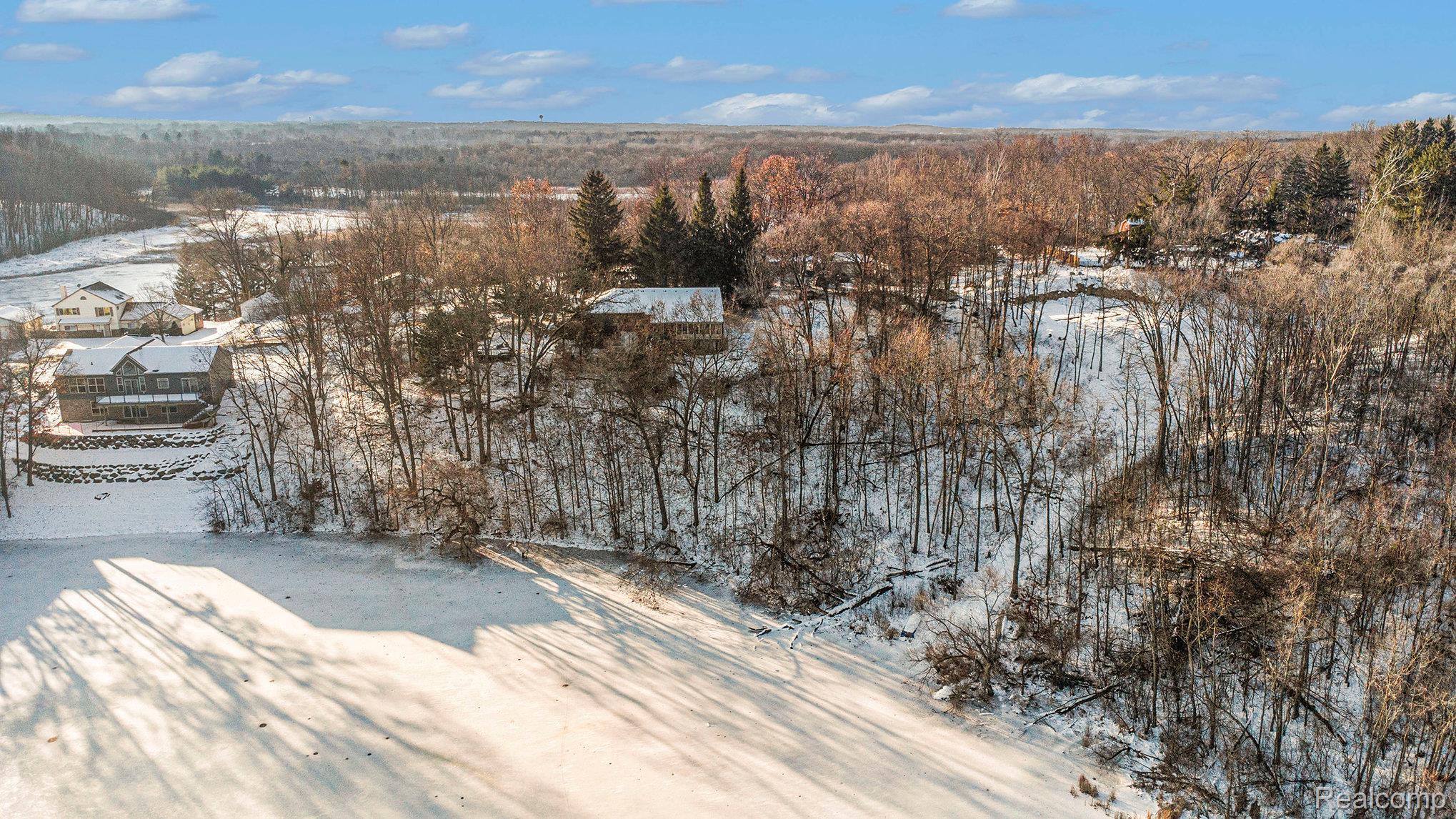 14325 Lakeshore Drive