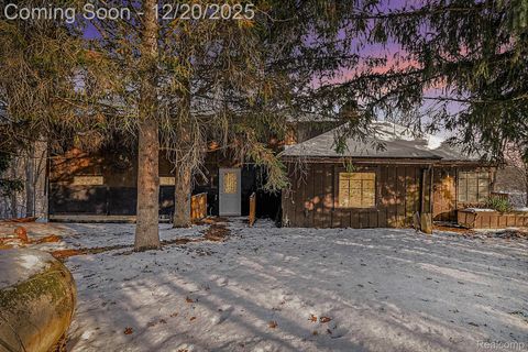 14325 Lakeshore Drive Holly Township MI 48442