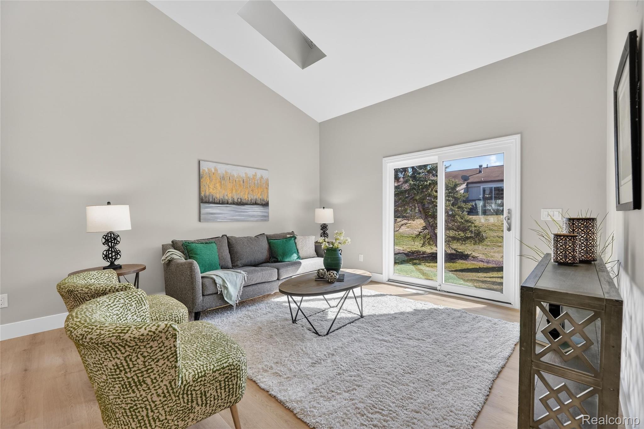 61019 Evergreen Court