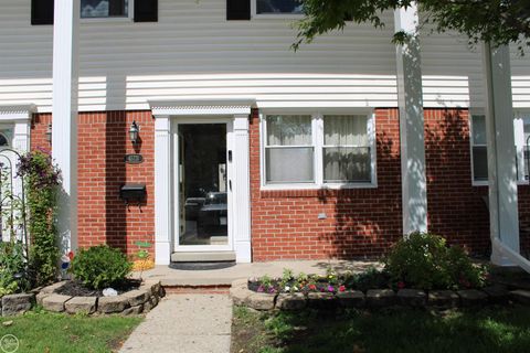 45731 Kensington Street Utica City MI 48317