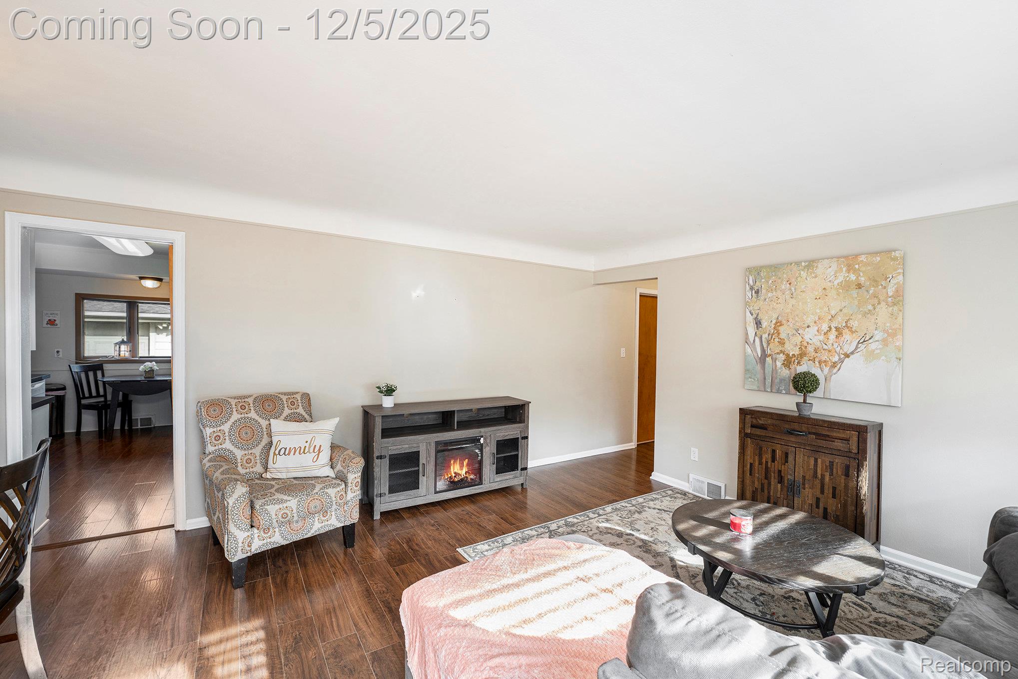 34950 W Chicago Street