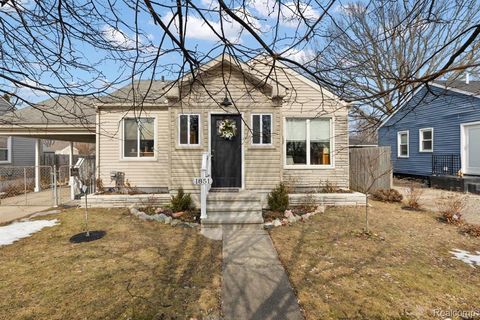 1851 Moorhouse Street Ferndale City MI 48220