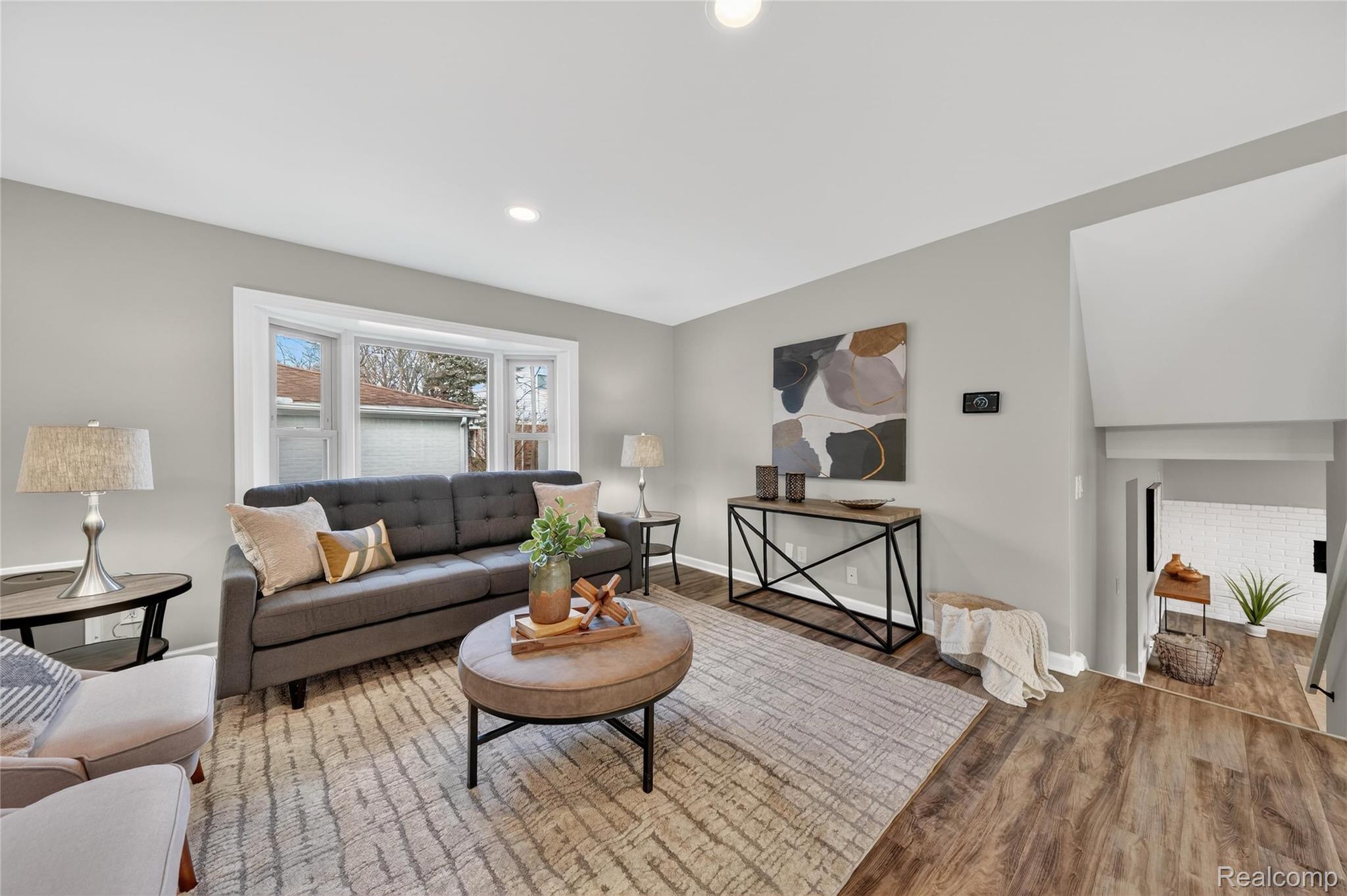 33144 Tall Oaks Street