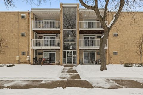 4909 Crooks Road D6 Royal Oak Charter Township MI 48073