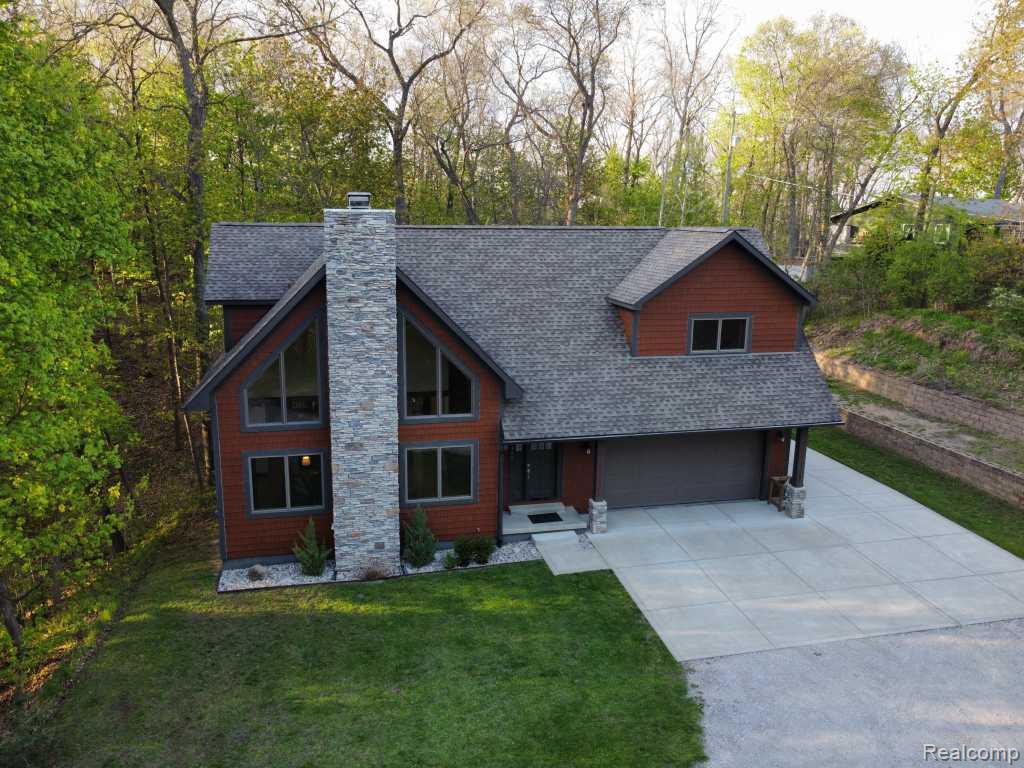 10429 9 Mile Road