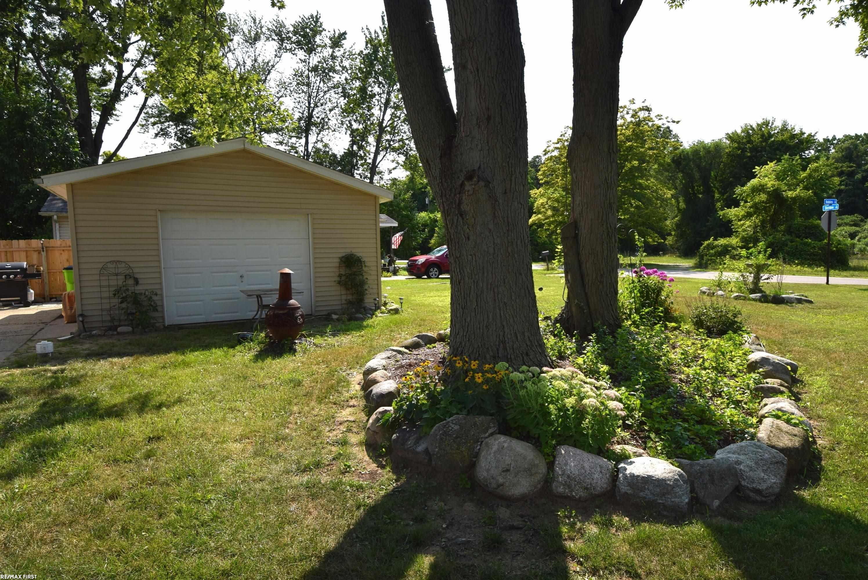 953 Robbins Drive