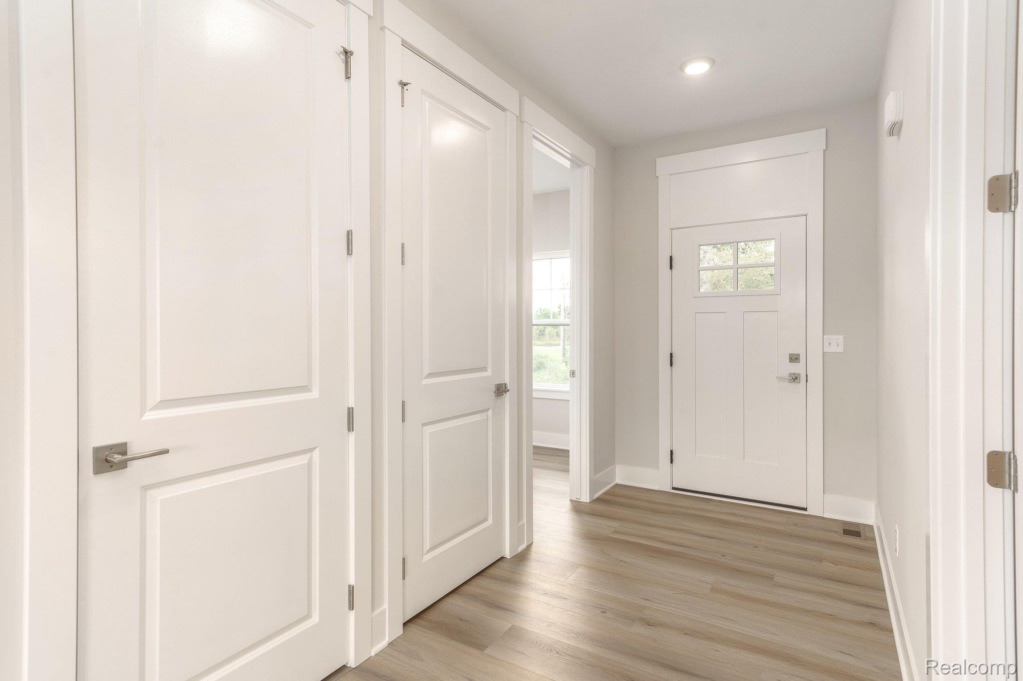 3240 Cedar Lake Rd