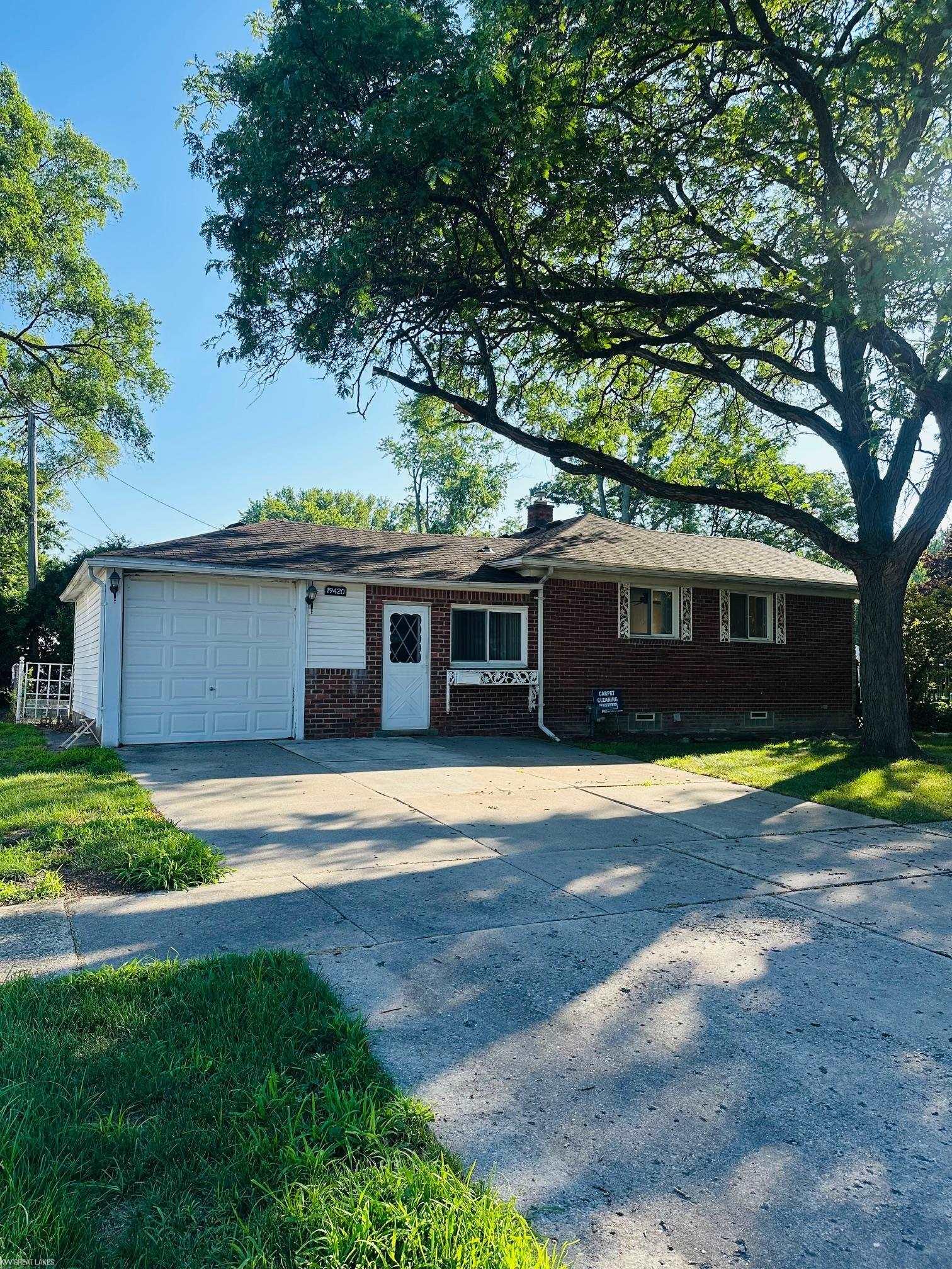 19420 Woodmont Street