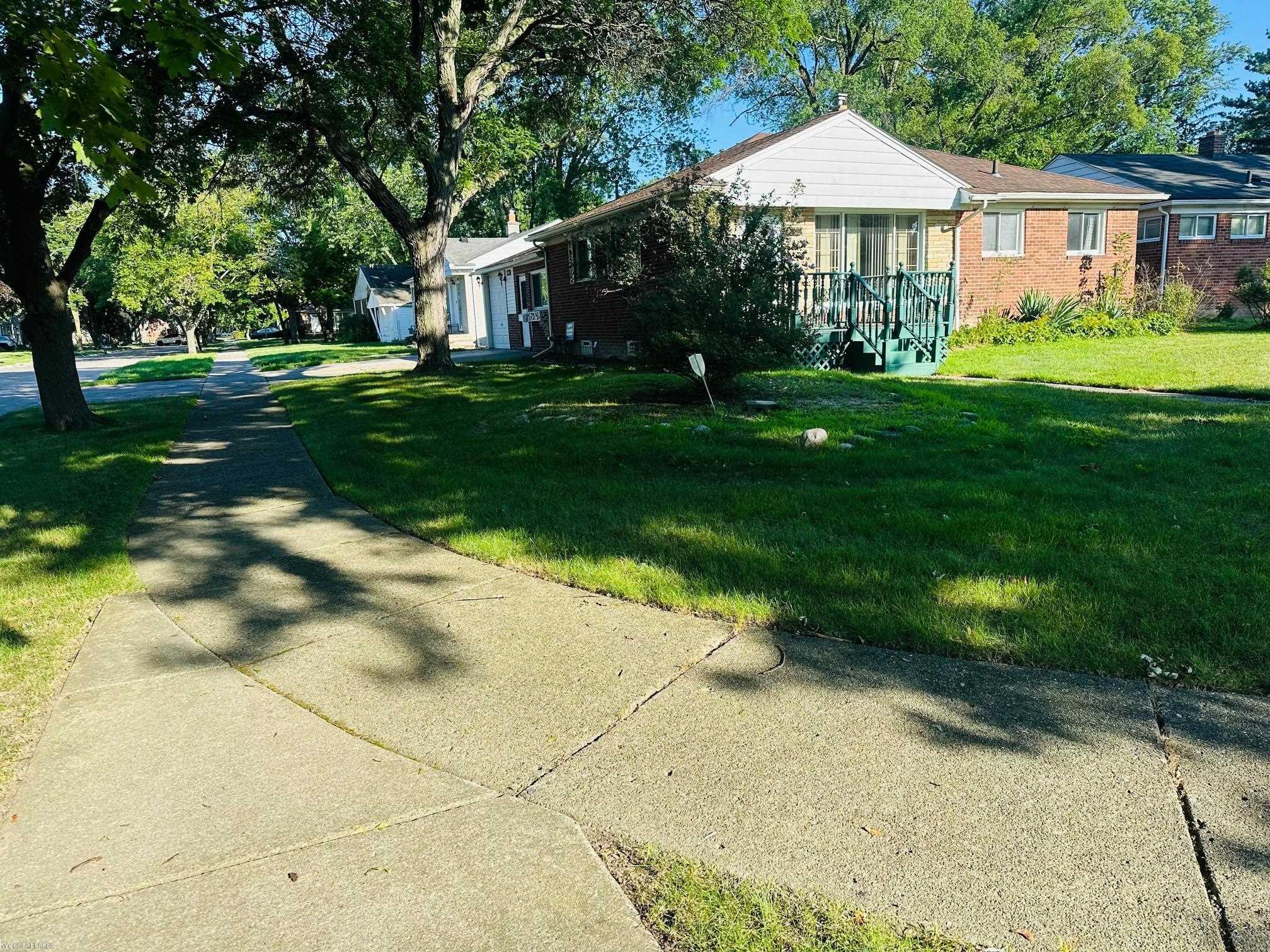 19420 Woodmont Street