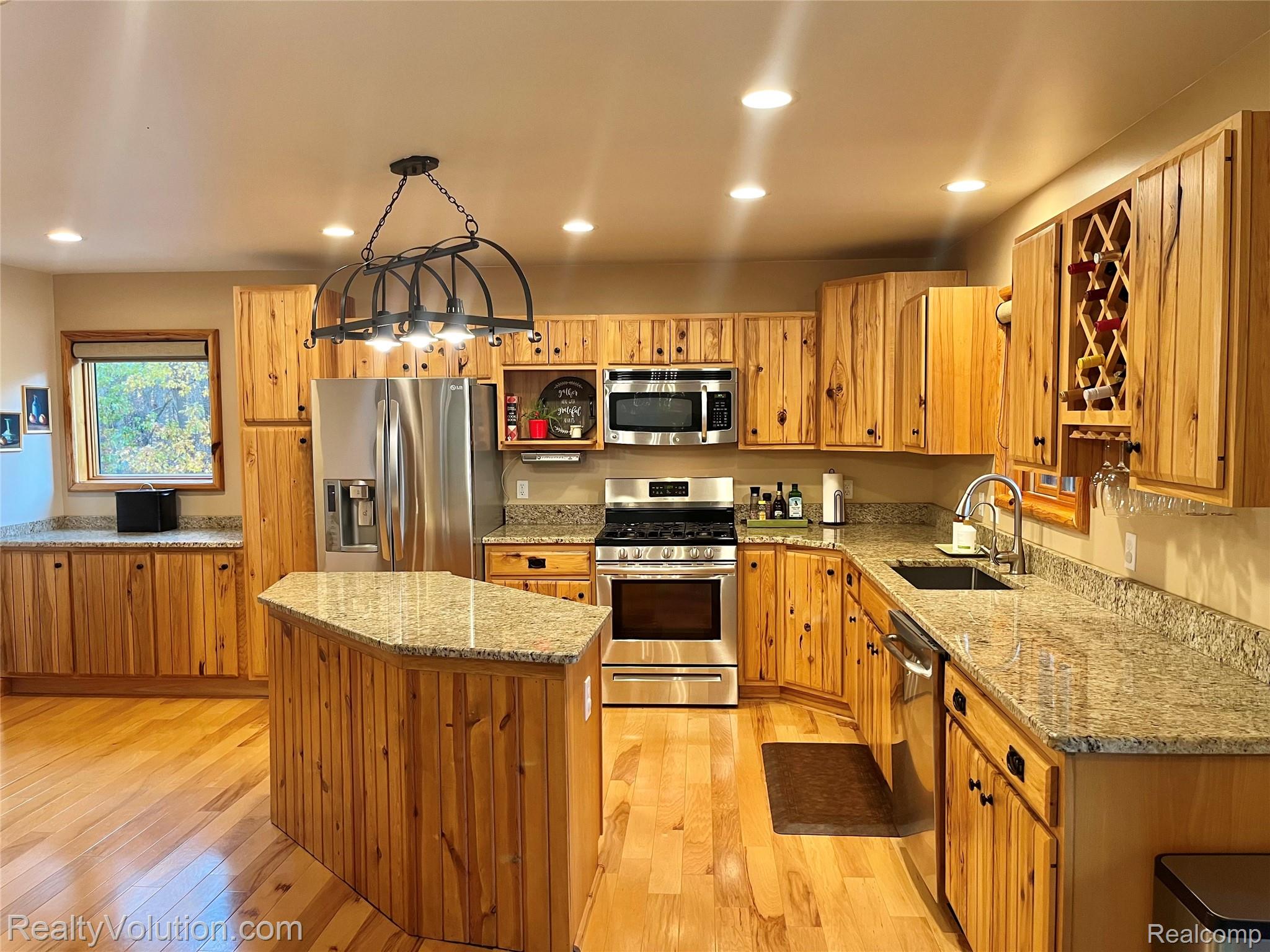 5012 Vista Bay Trail