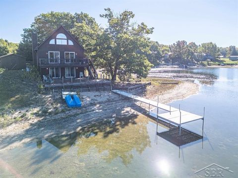 1876 S Schneider Street Lake Township MI 49651