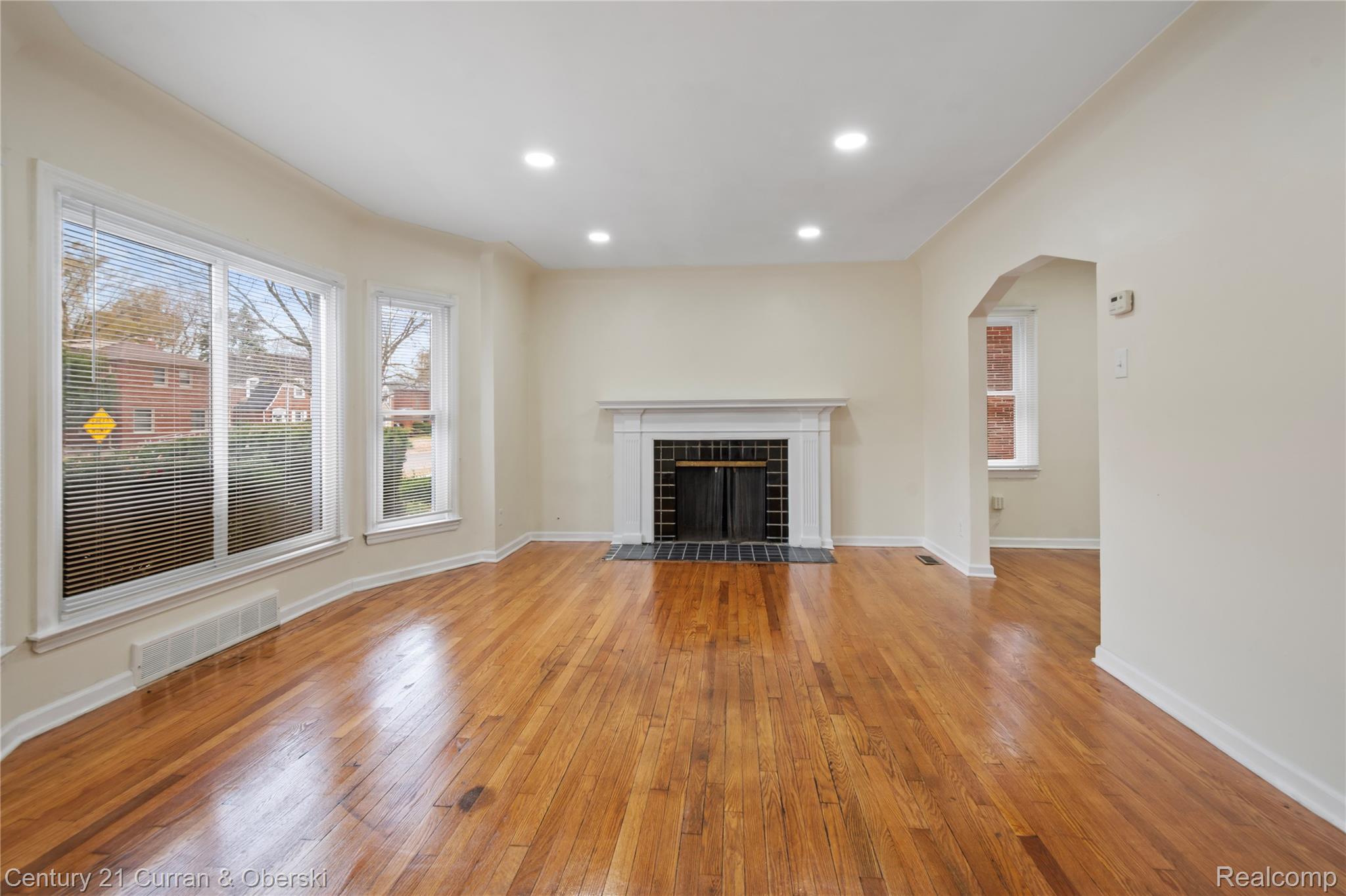 18467 Littlefield Street