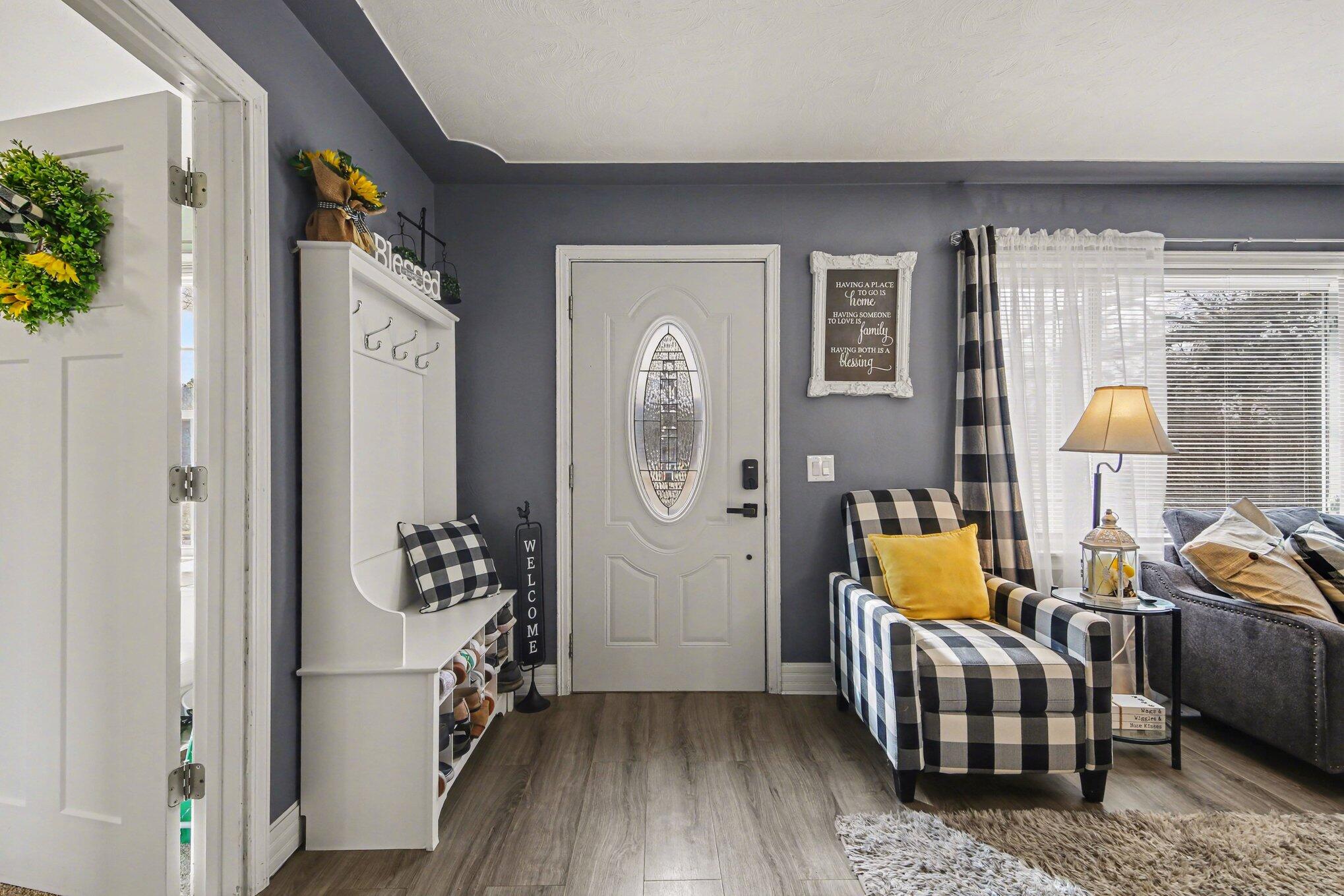 820 S Quarterline Road