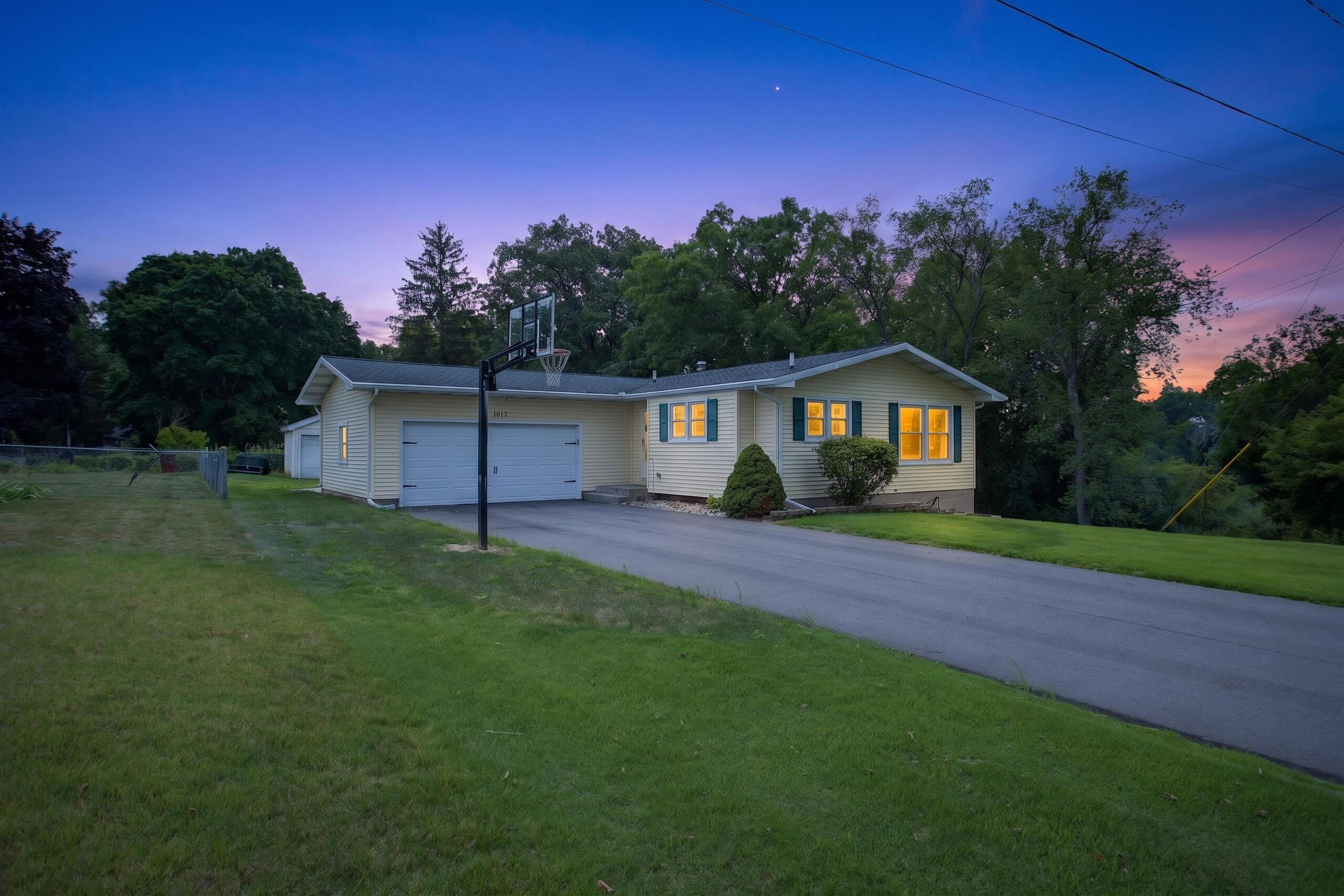 1617 Duguid Road