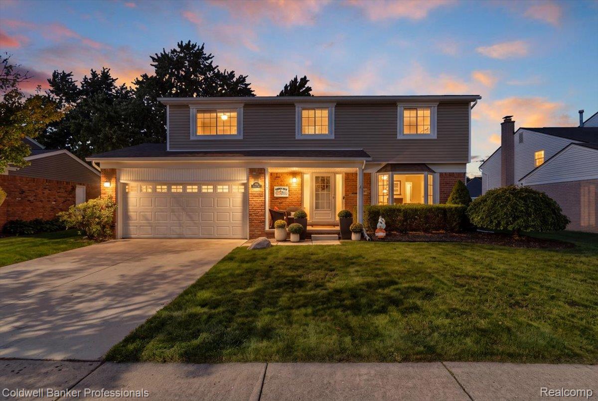 454 Queens Way