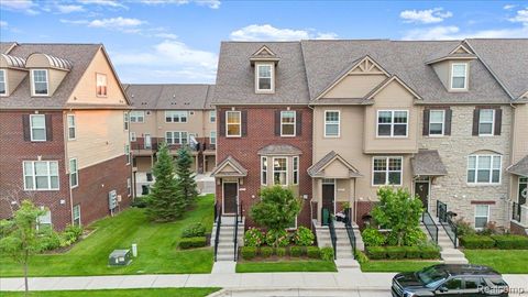 Photo of 2653 Helmsdale Circle, Rochester City, MI 48307 (MLS # 20251038040)