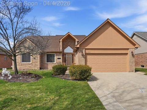 Photo of 51605 Shadywood Drive, Macomb Township, MI 48042 (MLS # 20261019832)
