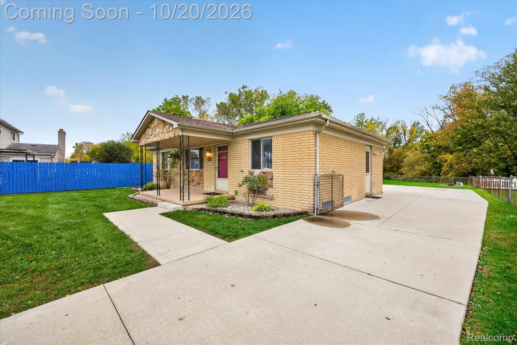 26402 Willow Cove