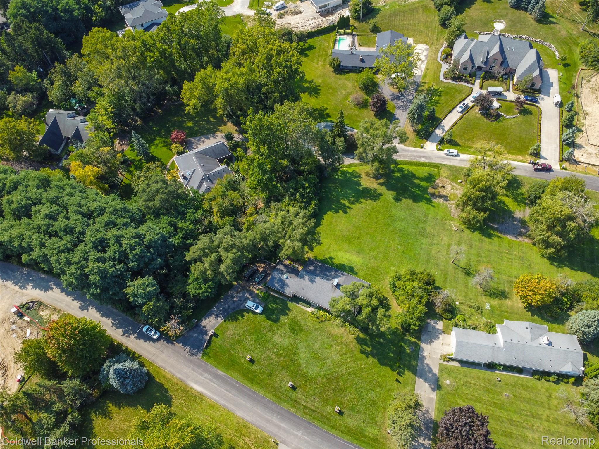 3260 Chickering Lane