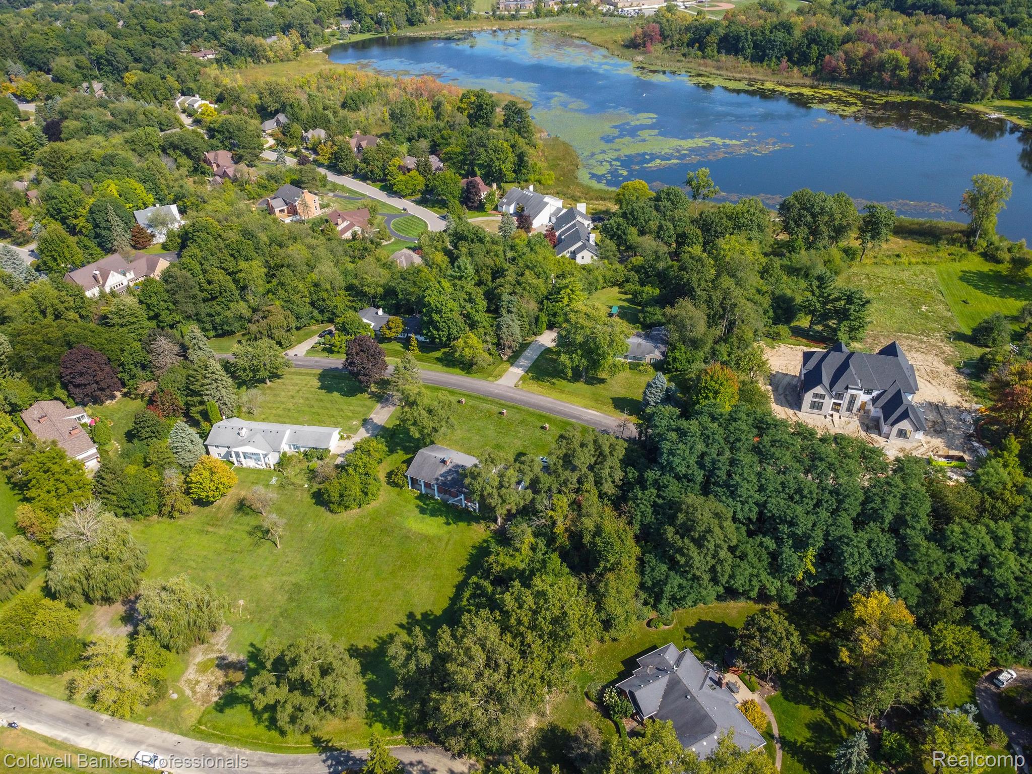 3260 Chickering Lane