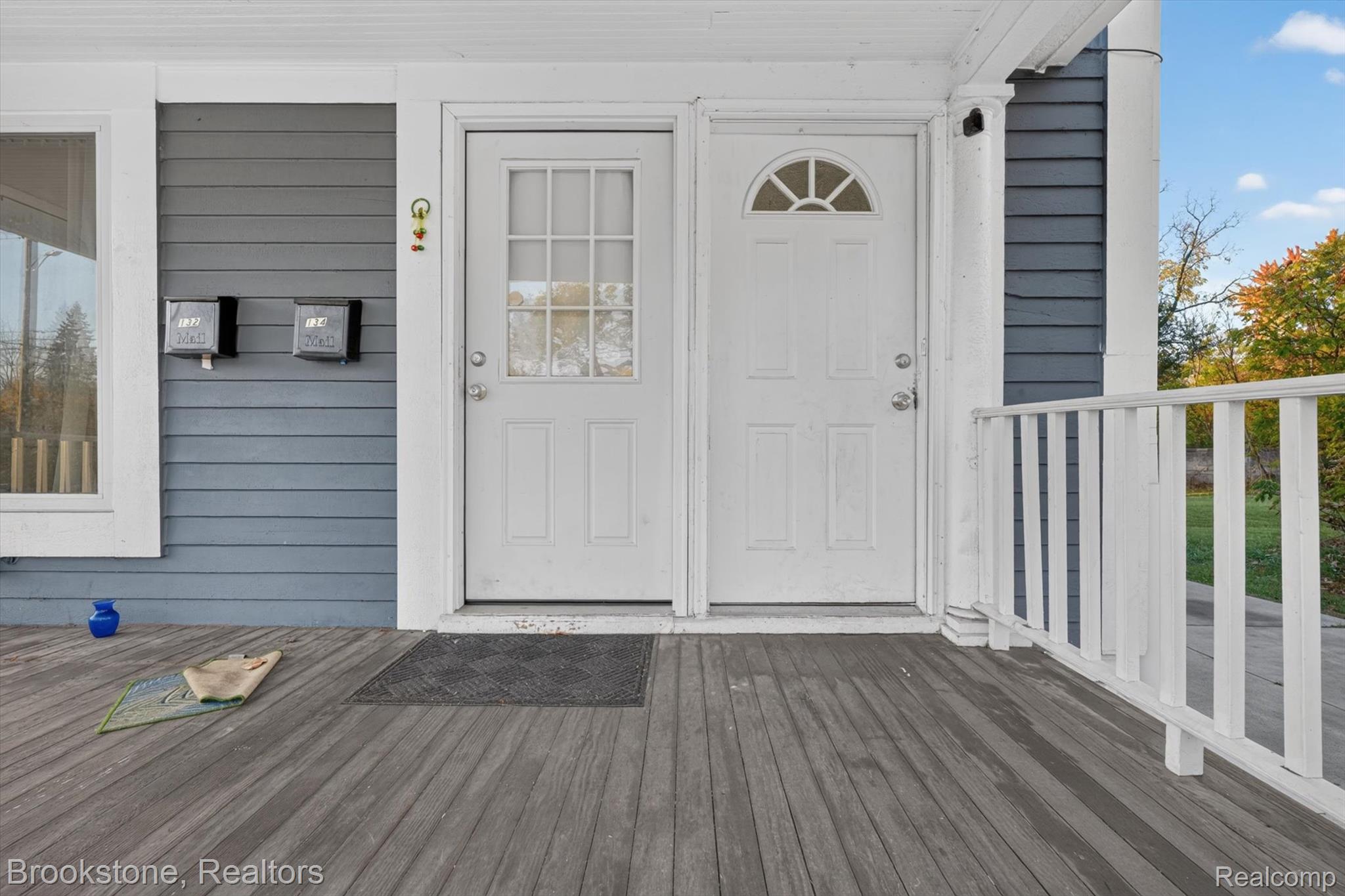 132 E Howard Street