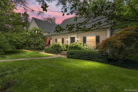 4200 Surrey Cross Bloomfield Hills City MI 48301