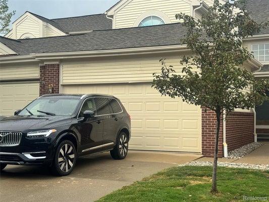 2516 BOULDER LN, AUBURN HILLS, MI 48326 - Image 51c827bbbd873056fca37aa7c834aa81/406890291
