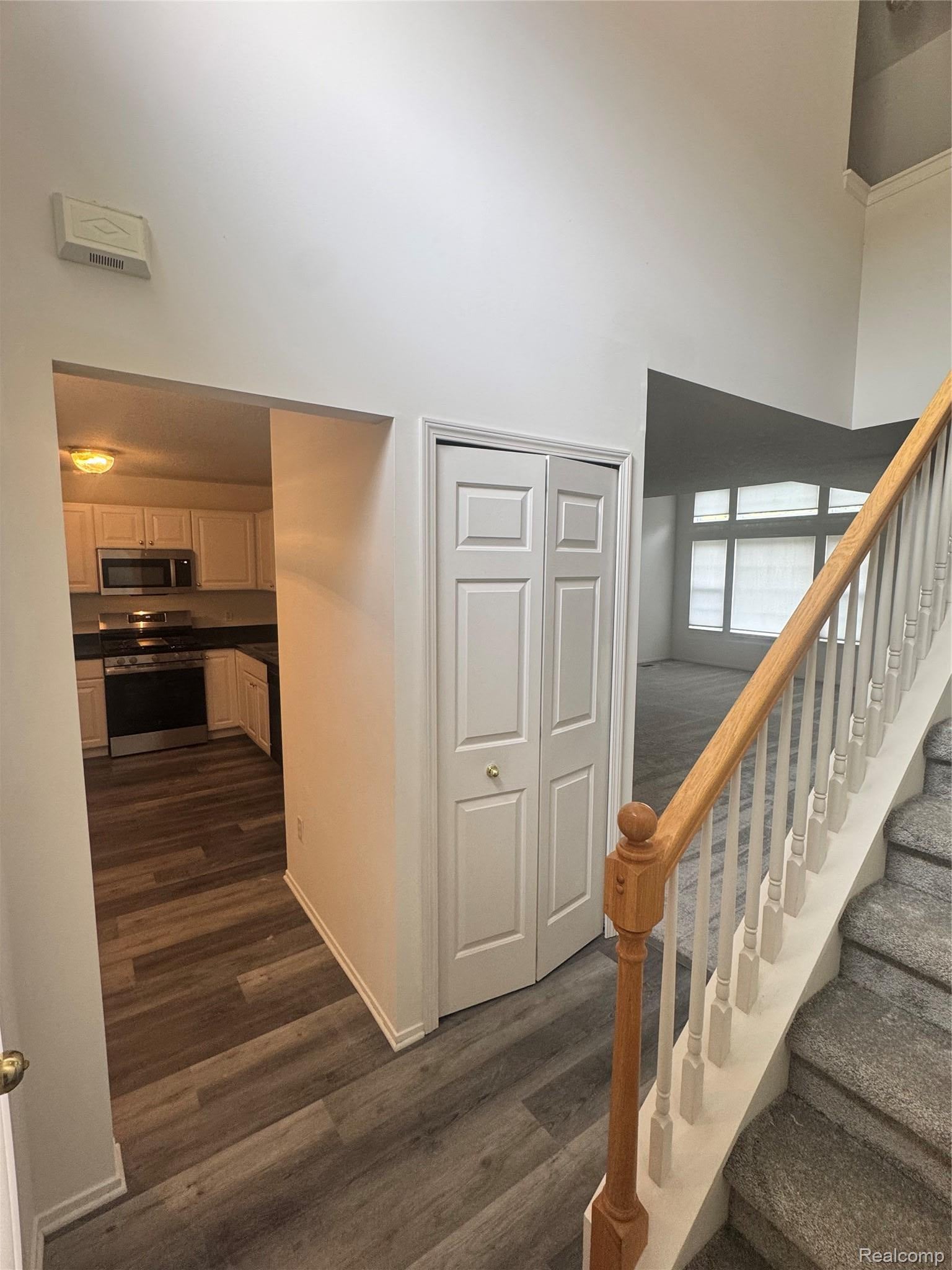 2516 Boulder Lane