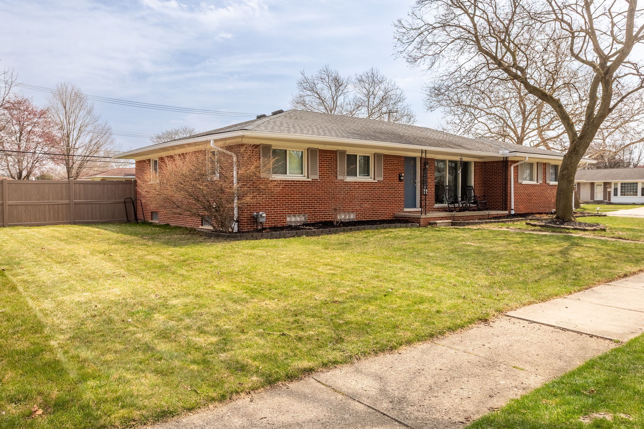 14320 DORIS Street